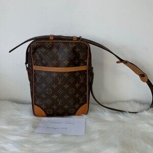 258 Pre Owned Authentic Louis Vuitton Danube Monogram Crossbody Bag 882 SL